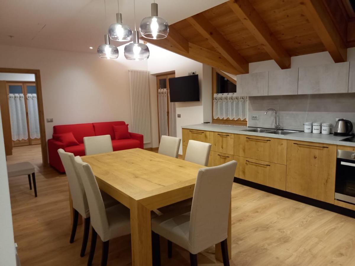 Appartamento Mansarda Patrizia E Franco Val Di Sole คอมเมซซาดูรา ภายนอก รูปภาพ