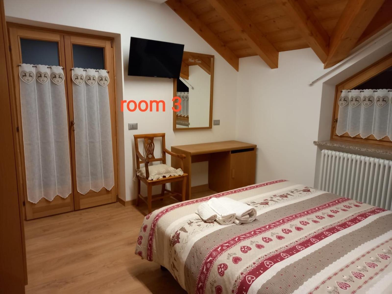 Appartamento Mansarda Patrizia E Franco Val Di Sole คอมเมซซาดูรา ภายนอก รูปภาพ